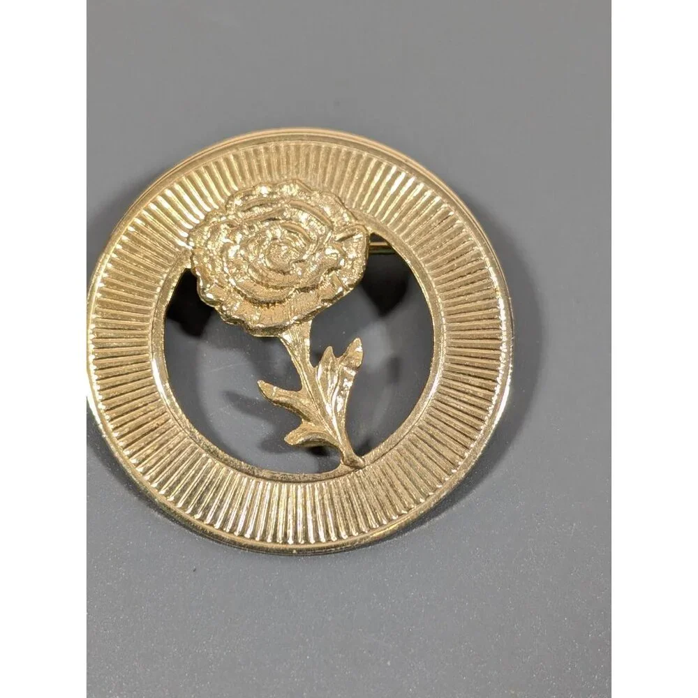 Vintage Gold‎ Tone Ribbed Rose Flower Round Wreath Pin Brooch Retro